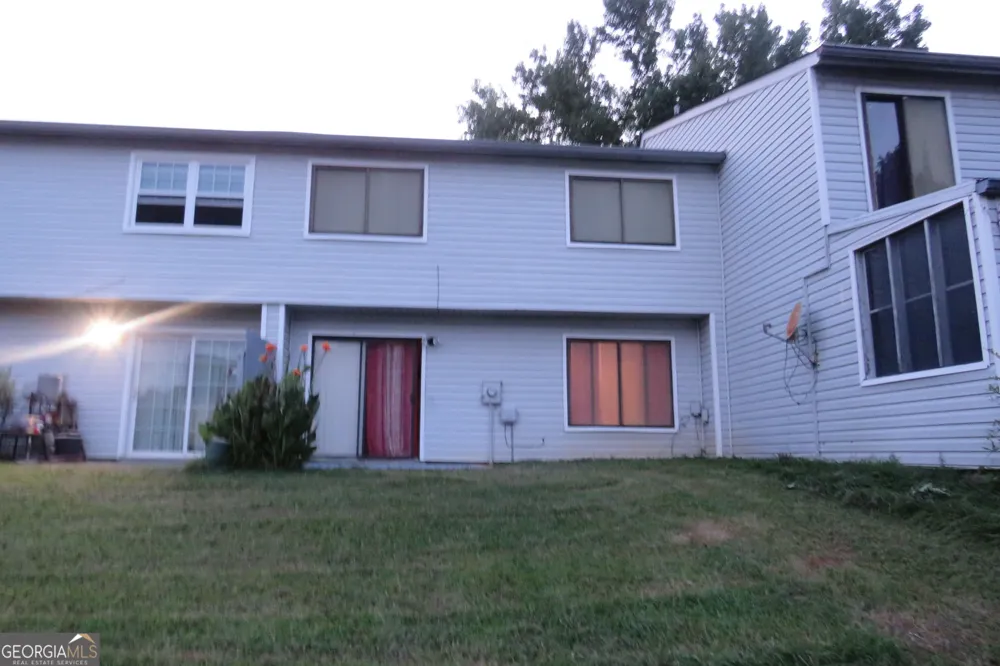 22 FAIRVIEW DR Jonesboro, GA 30238