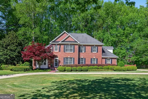 290 Youngs CIR