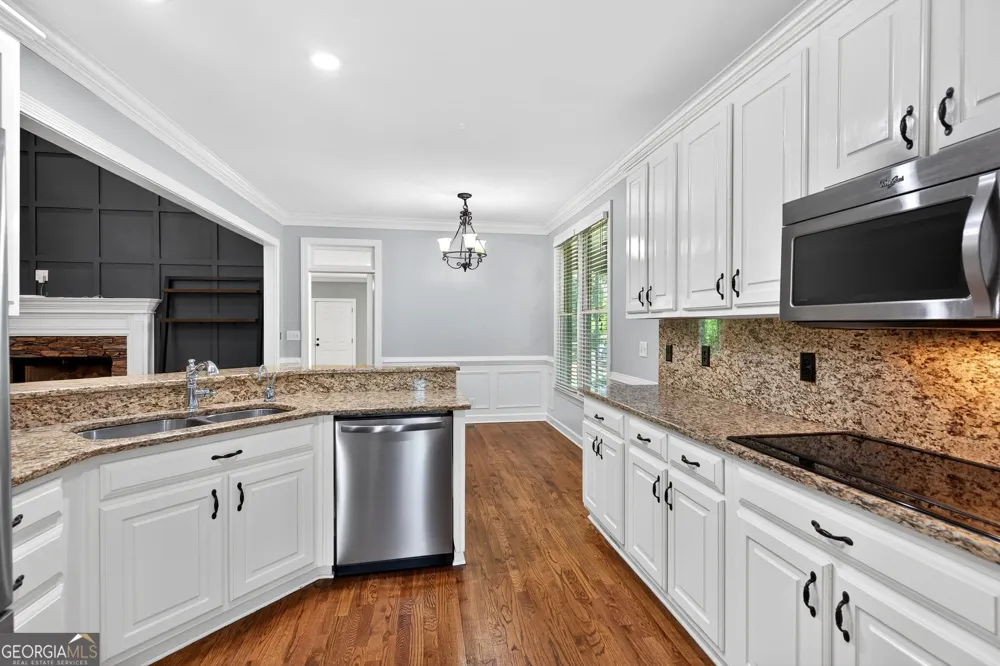 290 Youngs CIR Fayetteville, GA 30215