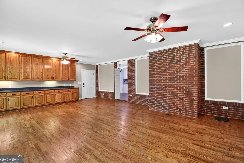 290 Youngs CIR Fayetteville, GA 30215