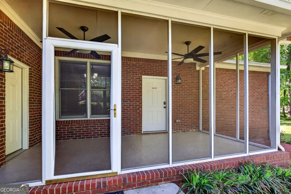 290 Youngs CIR Fayetteville, GA 30215