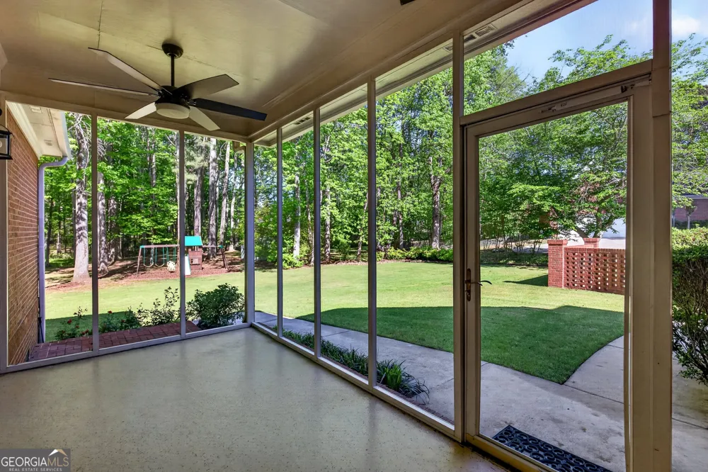 290 Youngs CIR Fayetteville, GA 30215