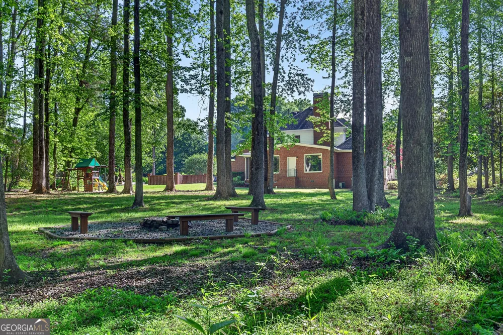290 Youngs CIR Fayetteville, GA 30215