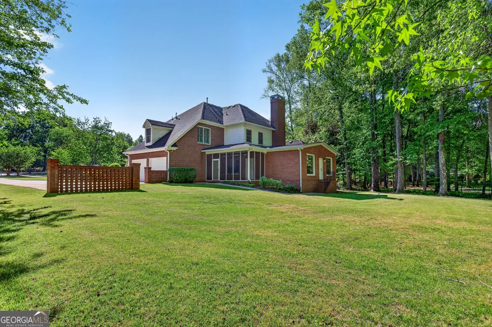 290 Youngs CIR Fayetteville, GA 30215
