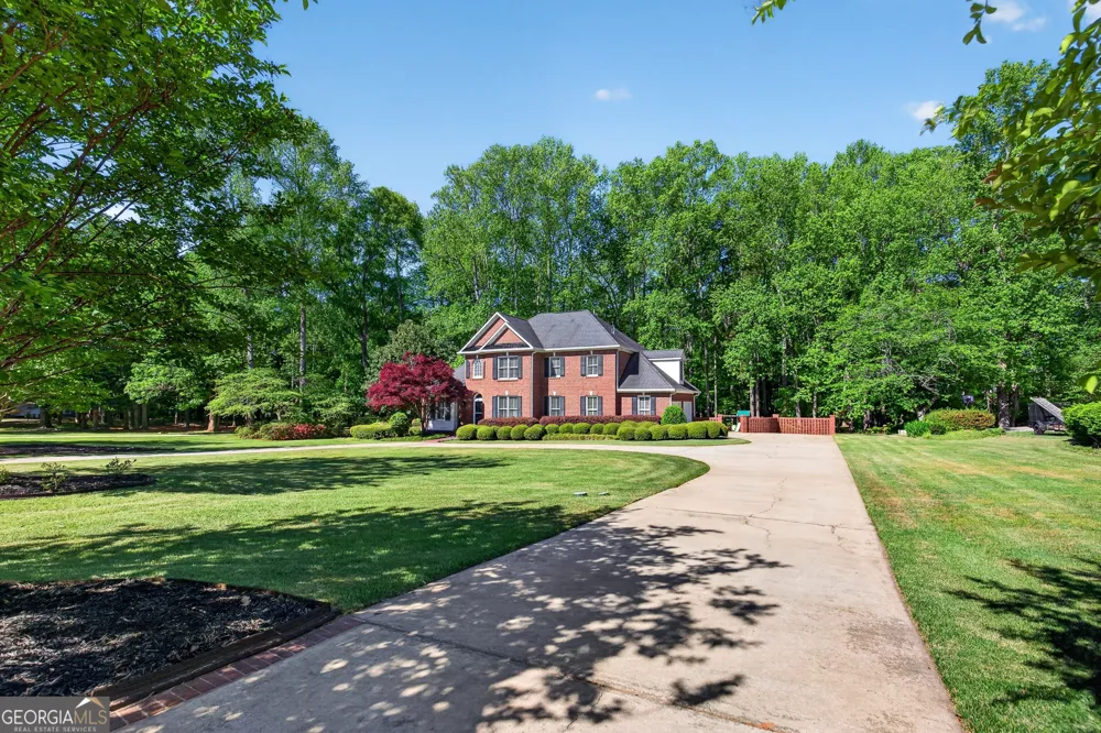290 Youngs CIR Fayetteville, GA 30215