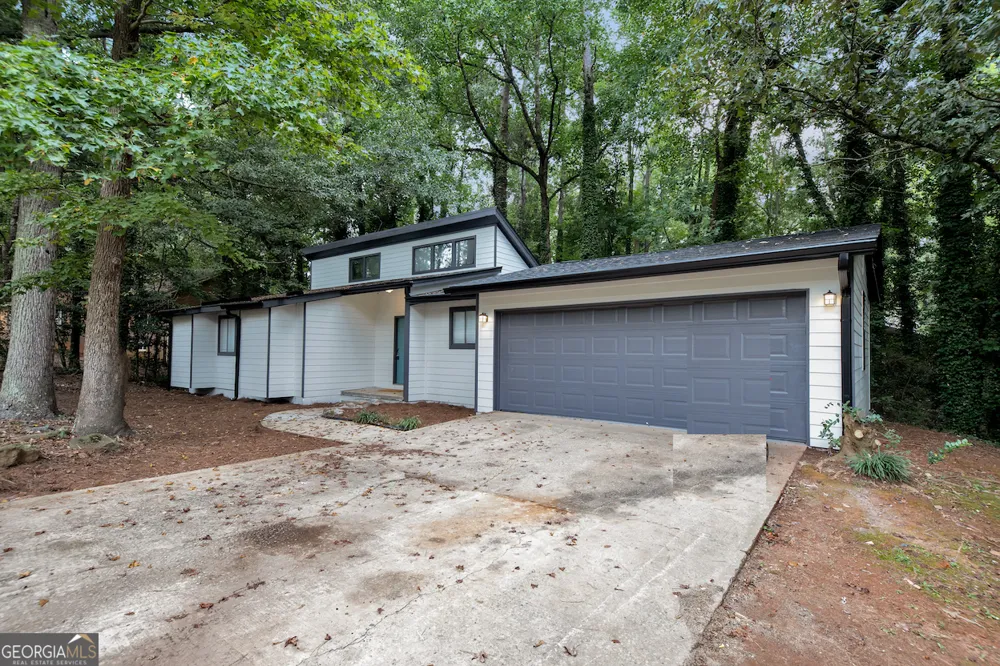 85 Wilhelmina DR Ellenwood, GA 30294
