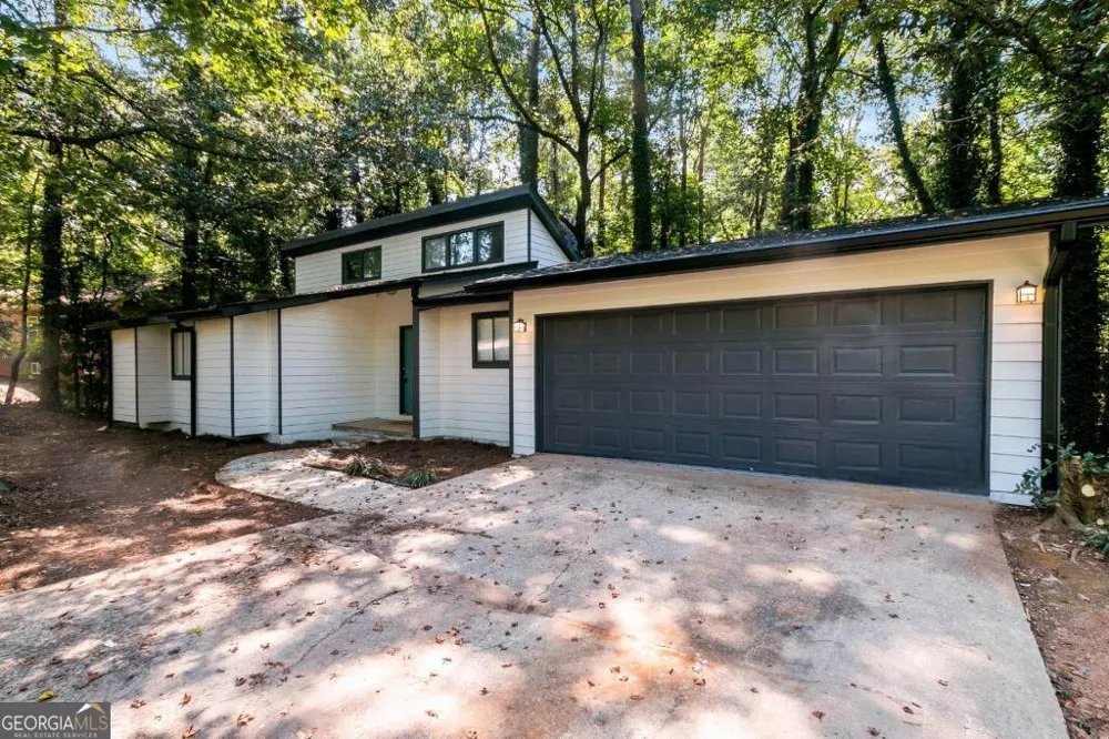 85 Wilhelmina DR Ellenwood, GA 30294