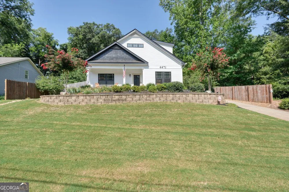 4471 Mclain CIR Acworth, GA 30101