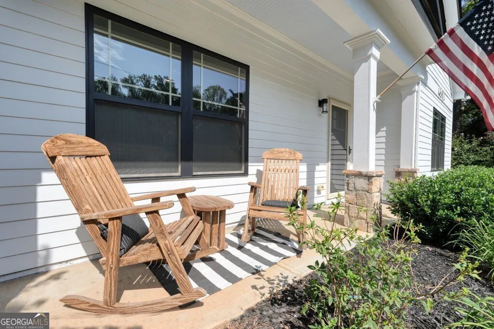 4471 Mclain CIR Acworth, GA 30101
