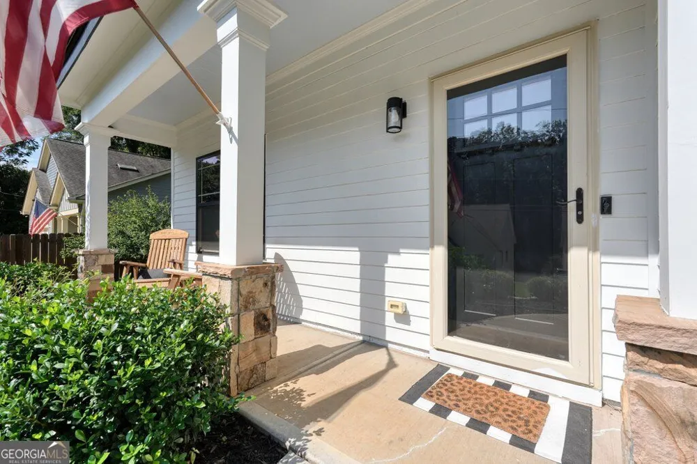 4471 Mclain CIR Acworth, GA 30101