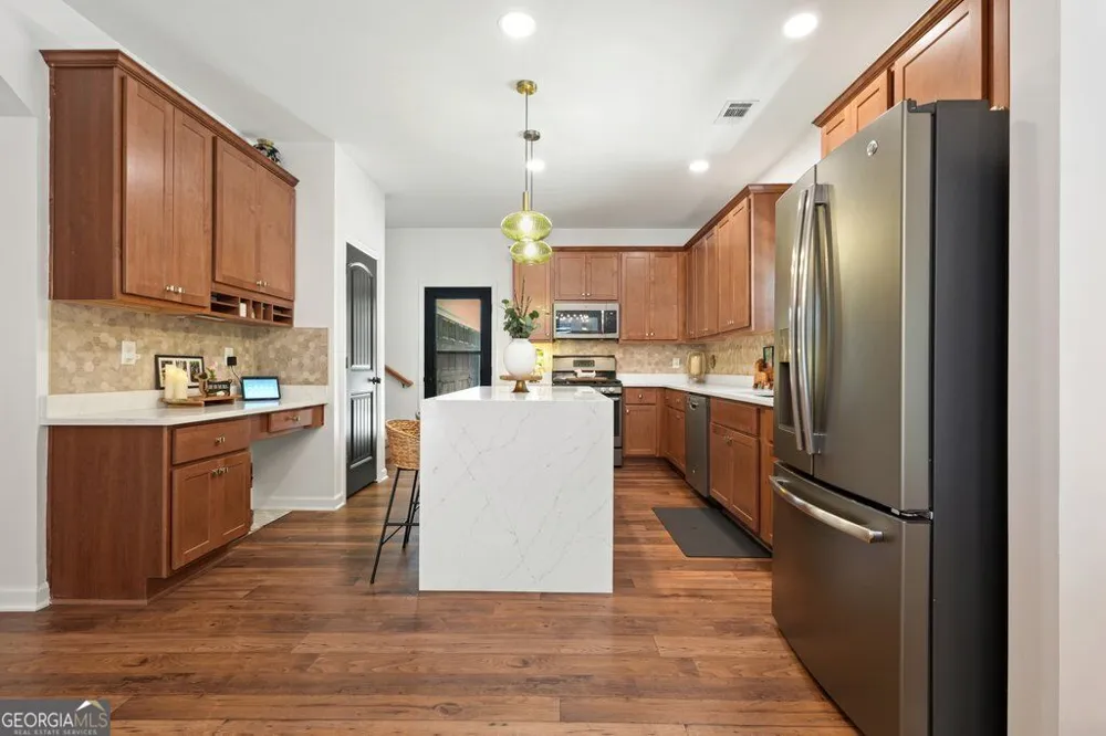 4471 Mclain CIR Acworth, GA 30101