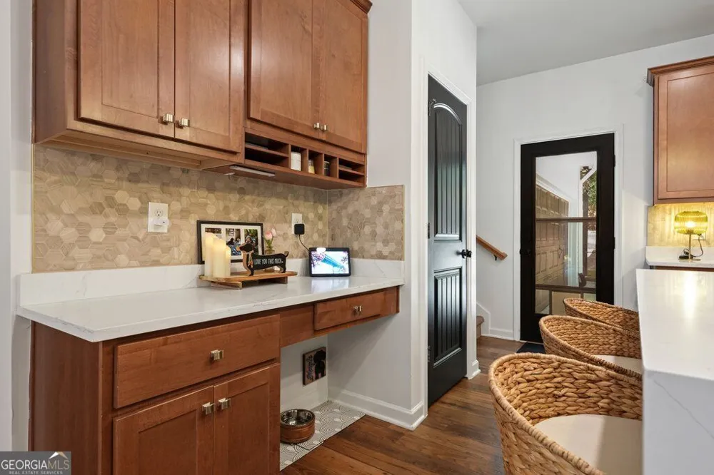 4471 Mclain CIR Acworth, GA 30101