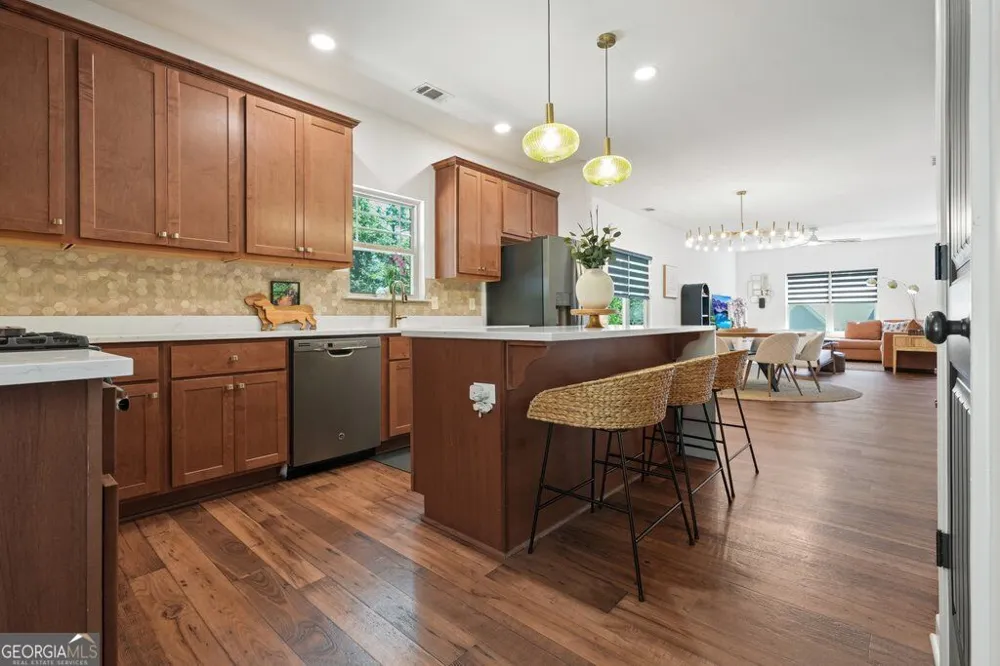 4471 Mclain CIR Acworth, GA 30101