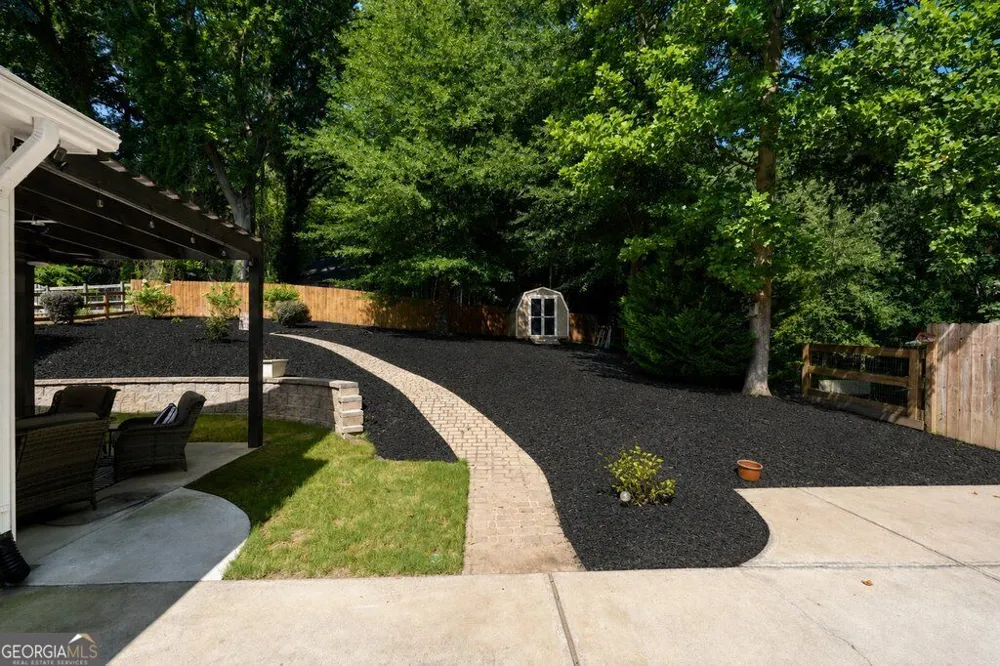4471 Mclain CIR Acworth, GA 30101
