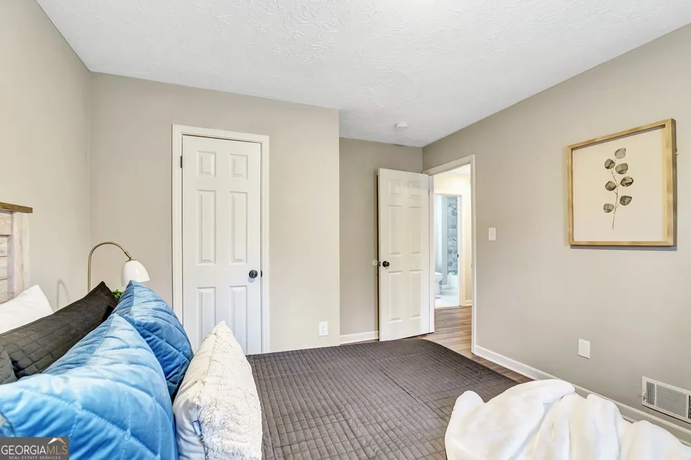 3017 Valley View DR Powder Springs, GA 30127
