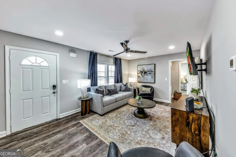 6230 Love ST Austell, GA 30168
