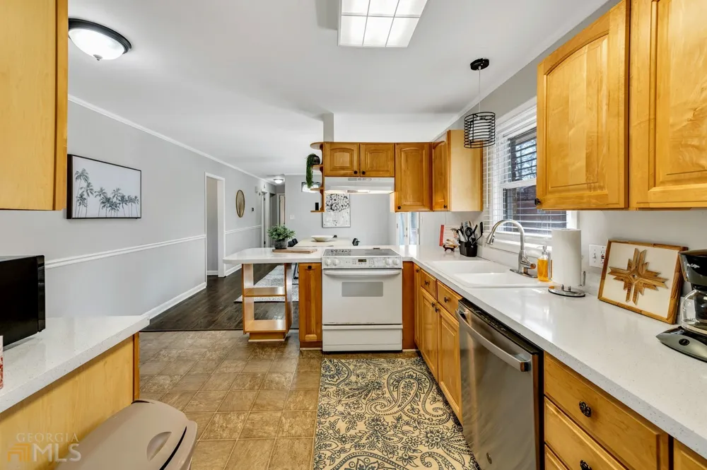 654 Joel DR Marietta, GA 30066