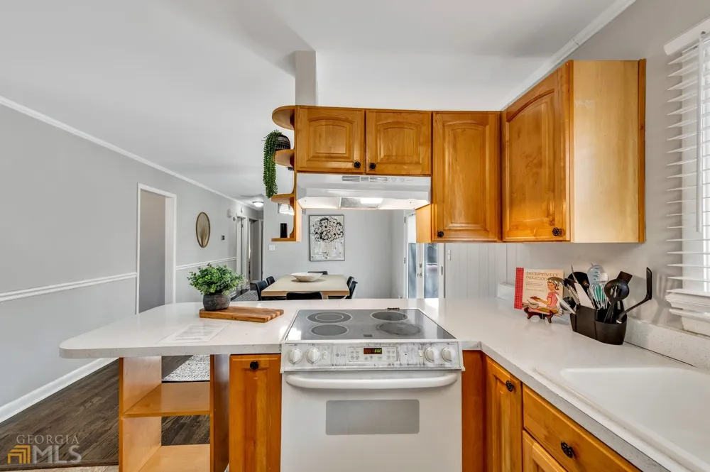 654 Joel DR Marietta, GA 30066