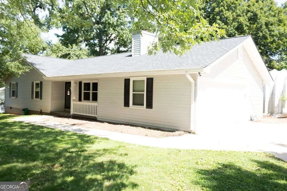 5417 Raintree TRCE Oakwood, GA 30566