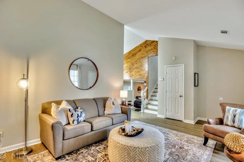2025 Winsburg DR NW Kennesaw, GA 30144