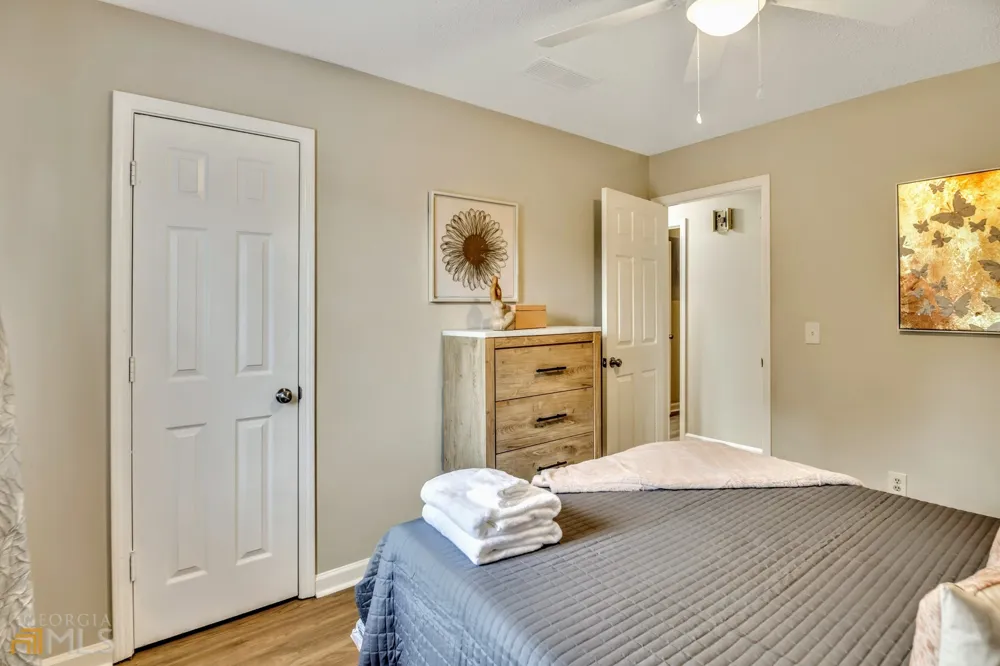 2025 Winsburg DR NW Kennesaw, GA 30144