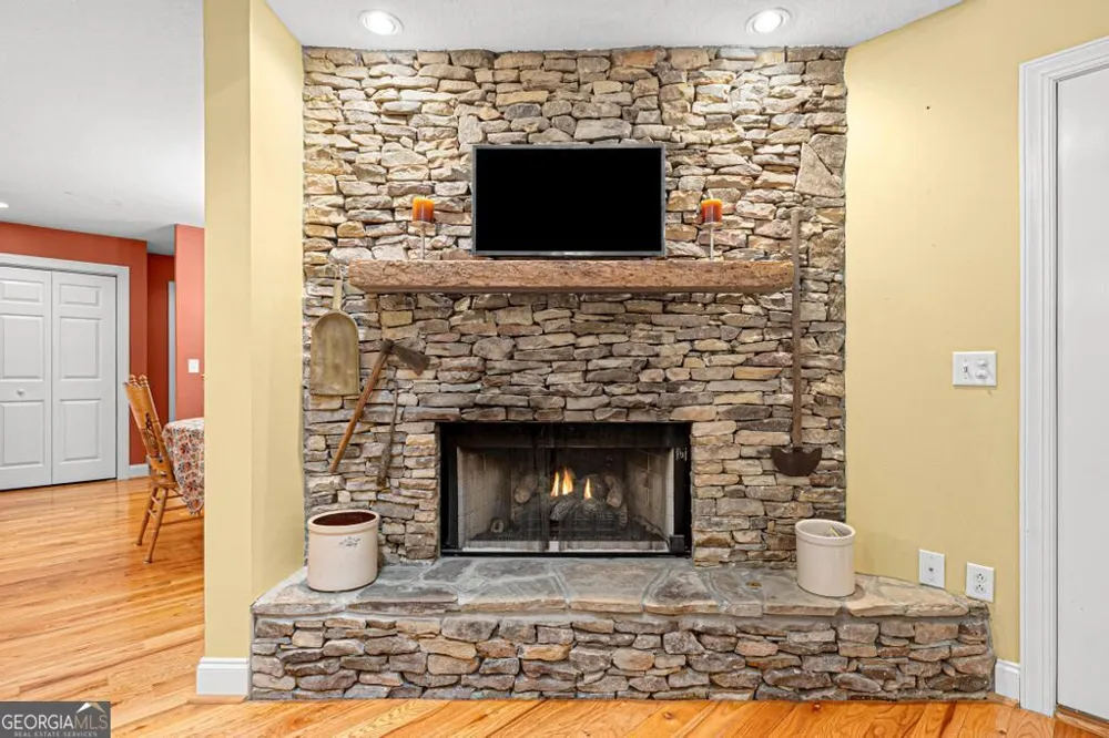 1361 Woodbrier Sautee Nacoochee, GA 30571