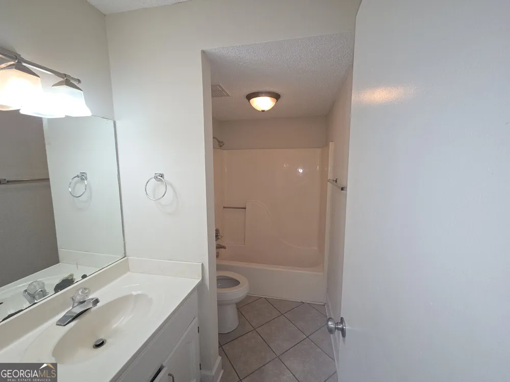 2505 Broad ST Athens, GA 30606