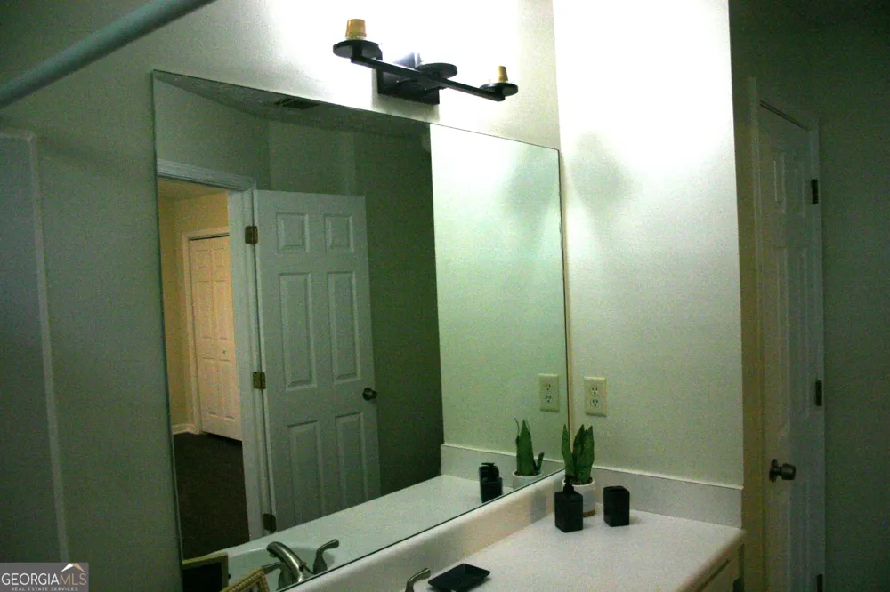 2537 Walden Lake DR Decatur, GA 30035