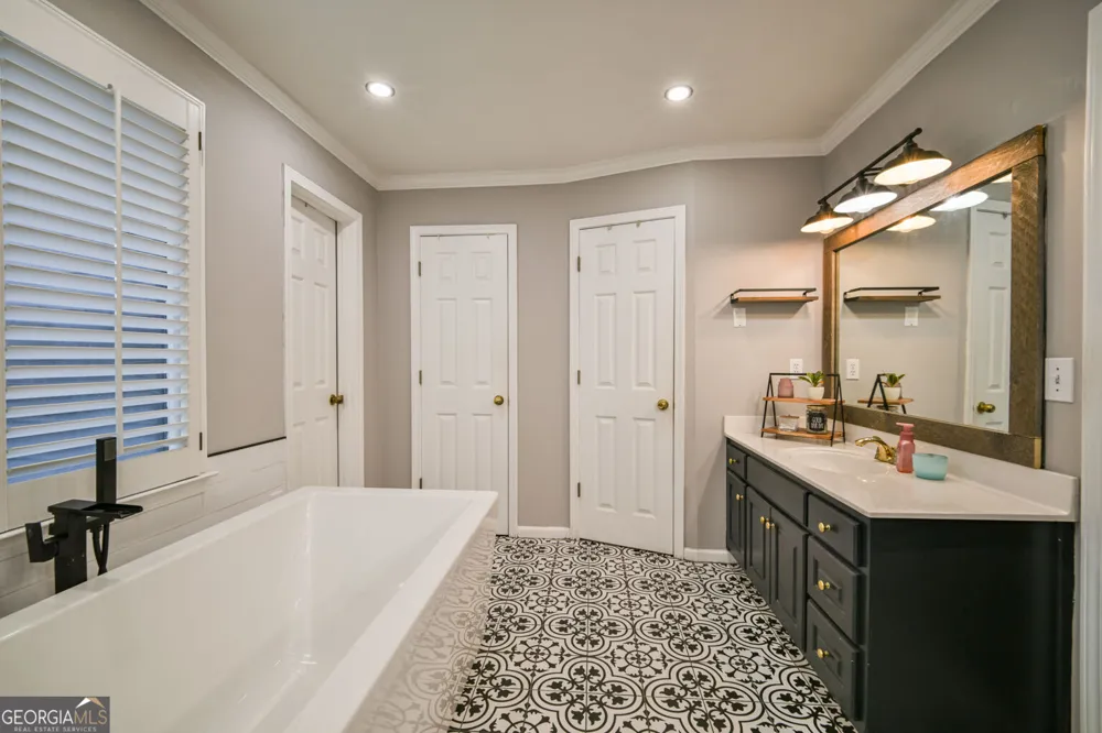 1940 Harvest WAY Loganville, GA 30052