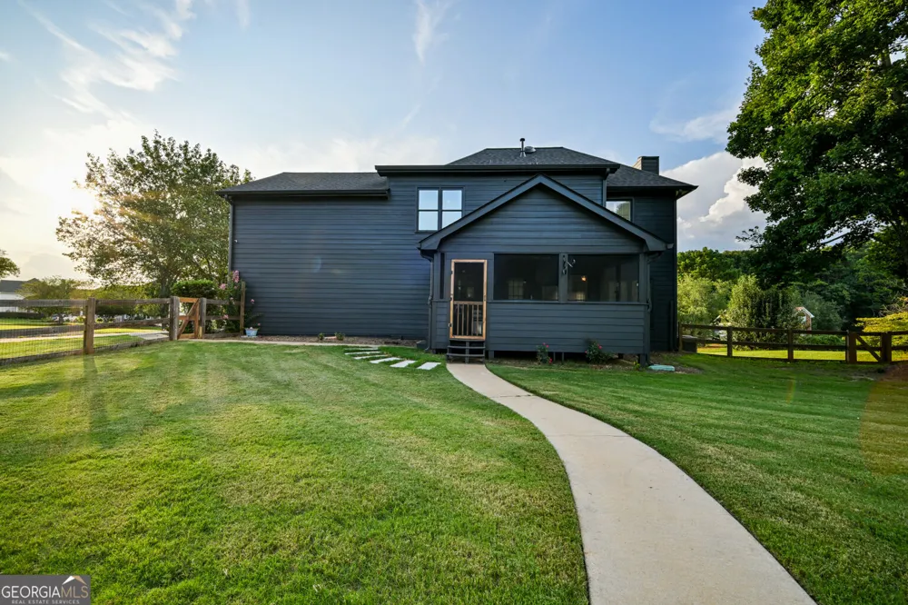 1940 Harvest WAY Loganville, GA 30052