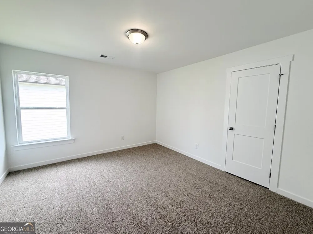 7 Purackal LN Statham, GA 30666