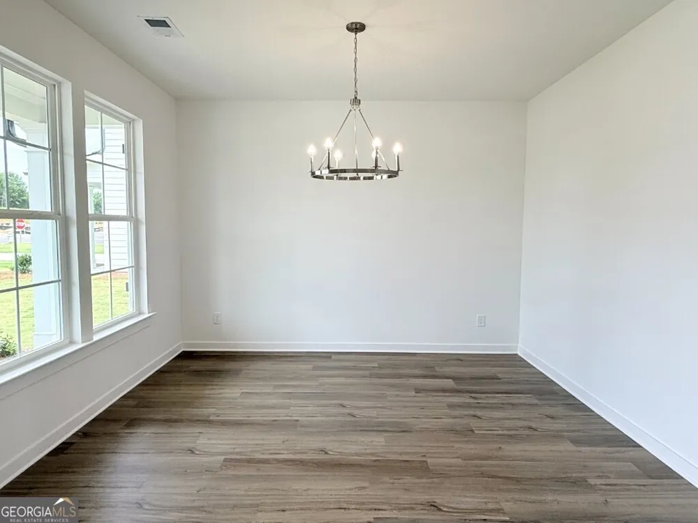 7 Purackal LN Statham, GA 30666