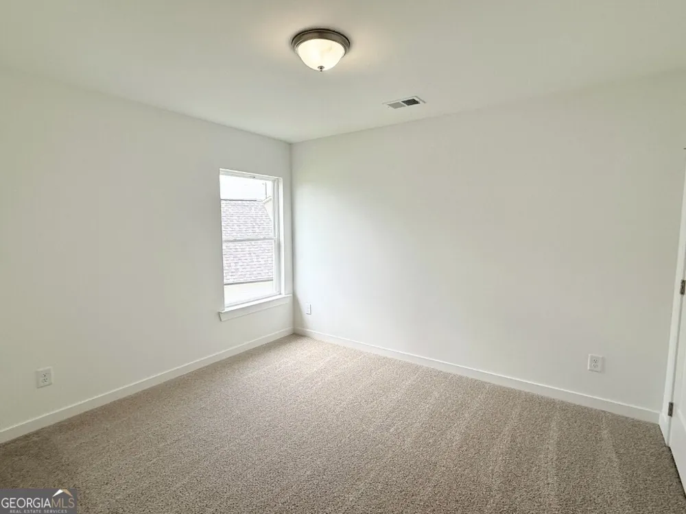 7 Purackal LN Statham, GA 30666