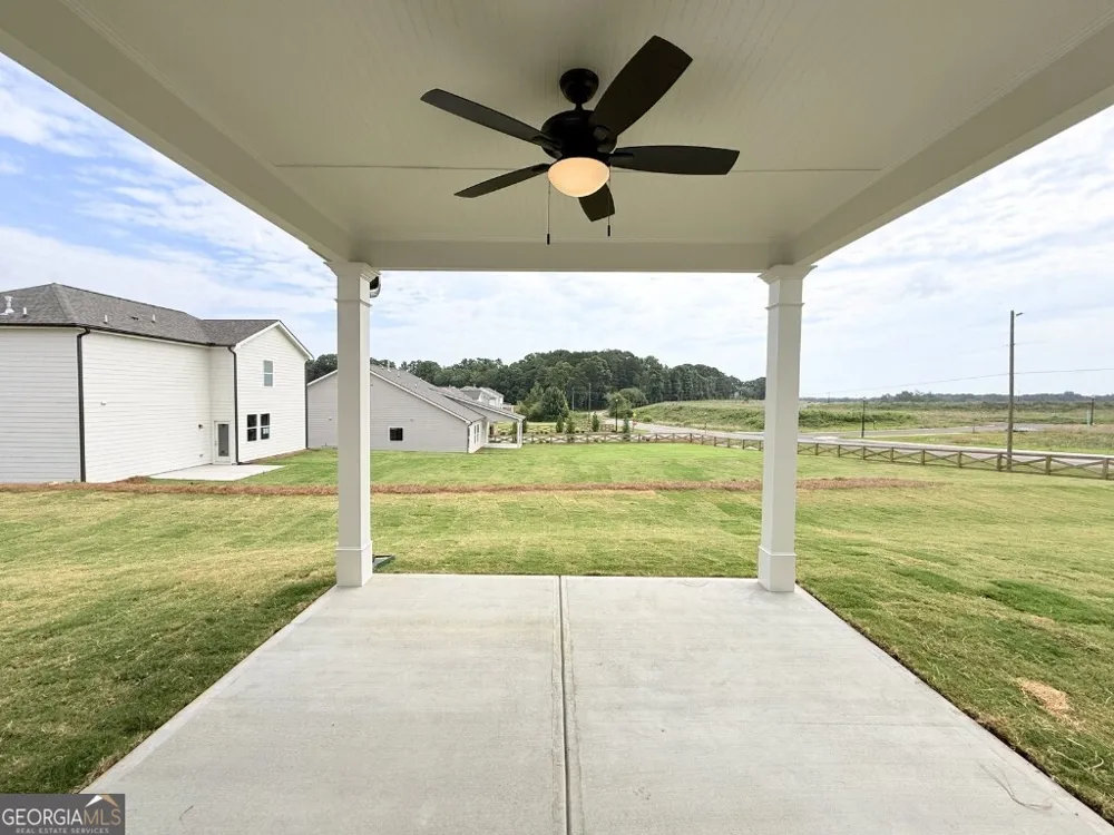 7 Purackal LN Statham, GA 30666