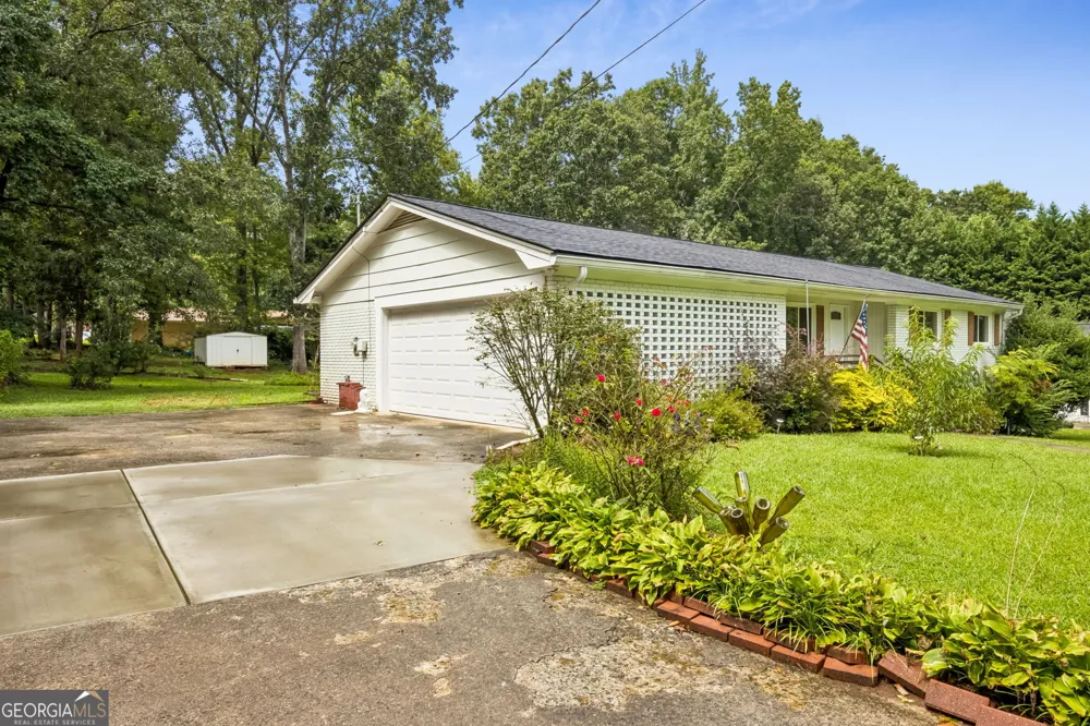 1331 Owen CIR Buford, GA 30518