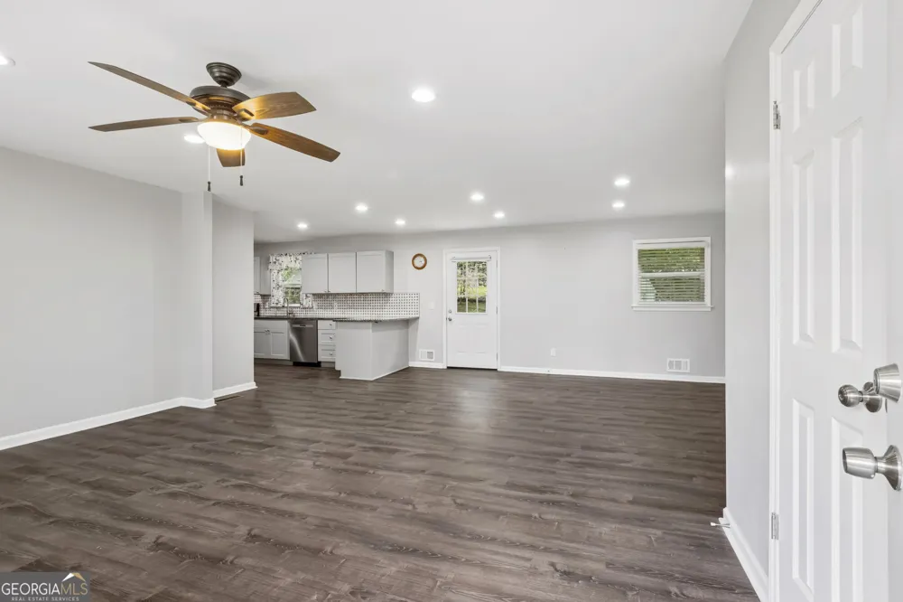 1331 Owen CIR Buford, GA 30518