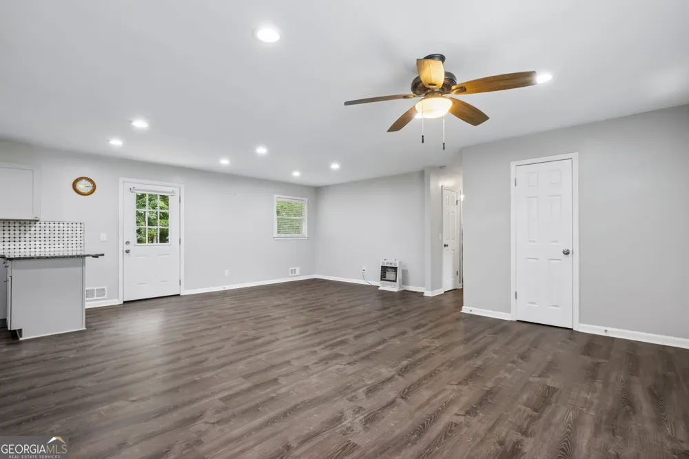1331 Owen CIR Buford, GA 30518