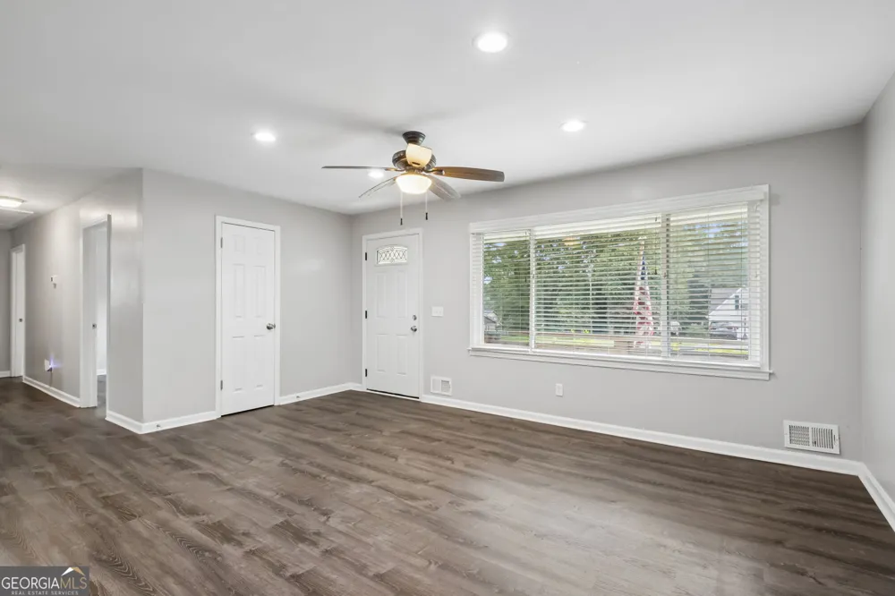1331 Owen CIR Buford, GA 30518