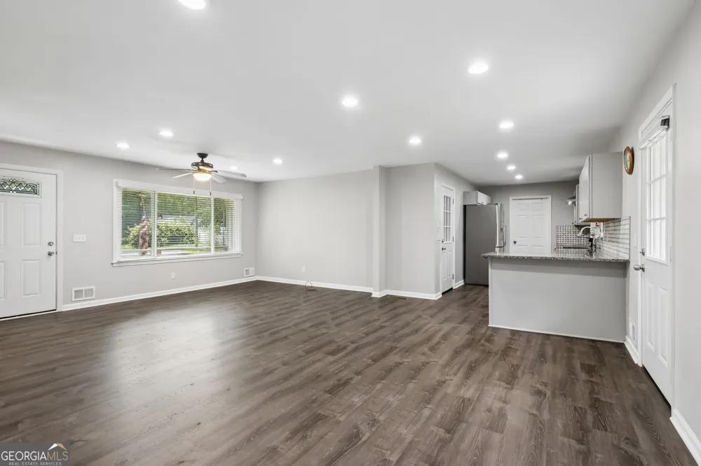 1331 Owen CIR Buford, GA 30518