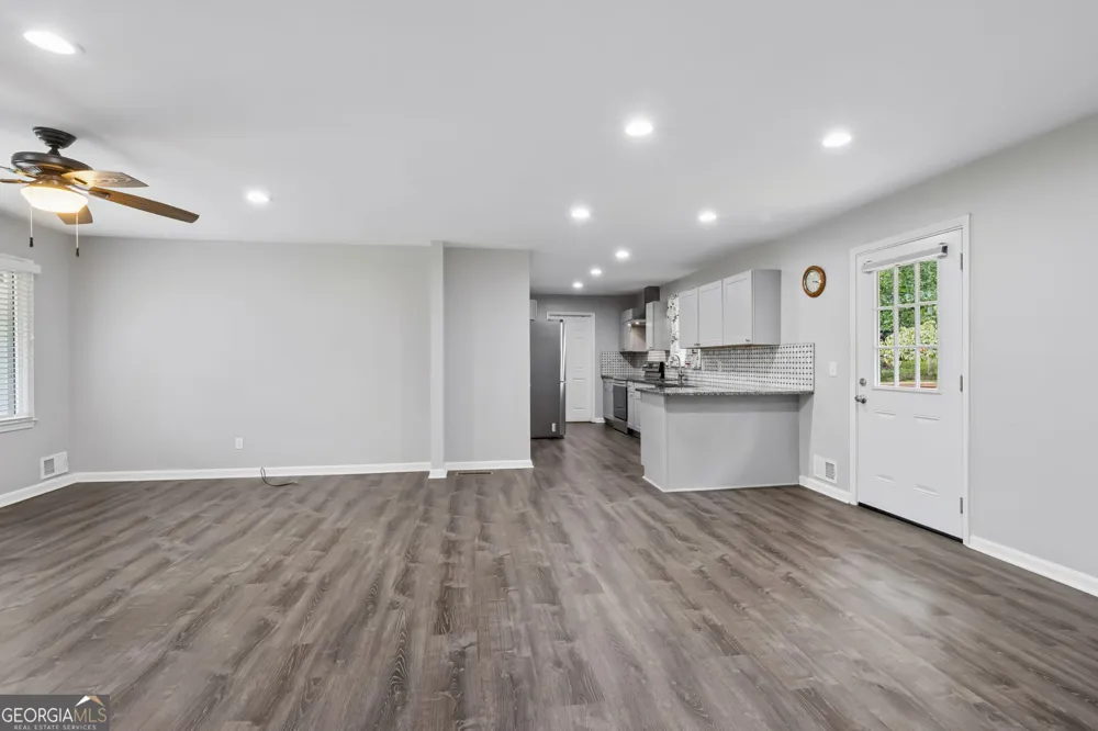1331 Owen CIR Buford, GA 30518