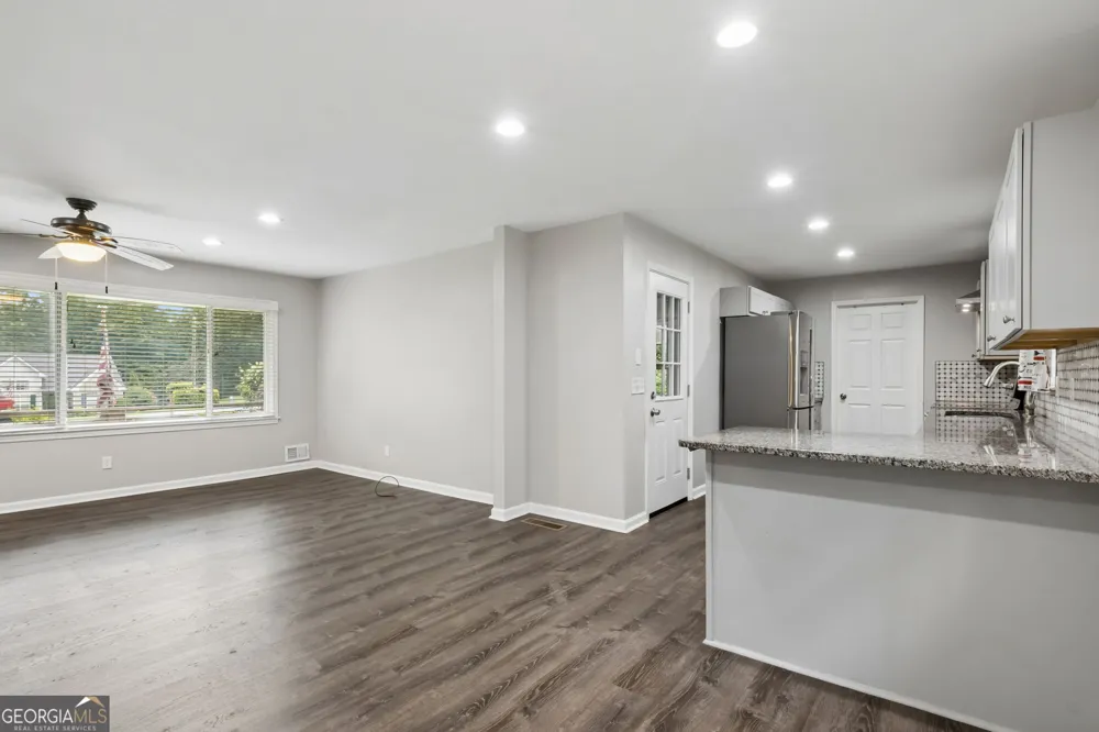 1331 Owen CIR Buford, GA 30518
