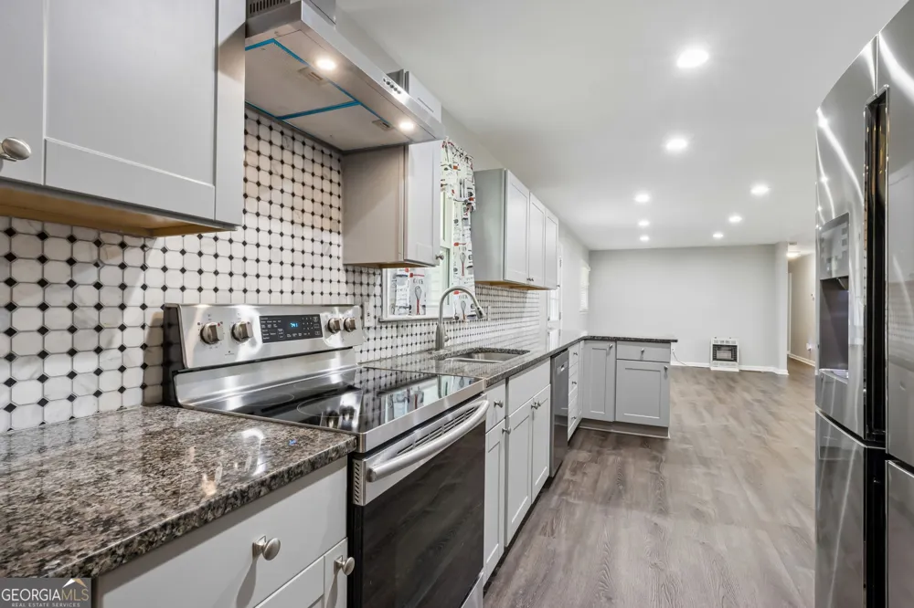 1331 Owen CIR Buford, GA 30518