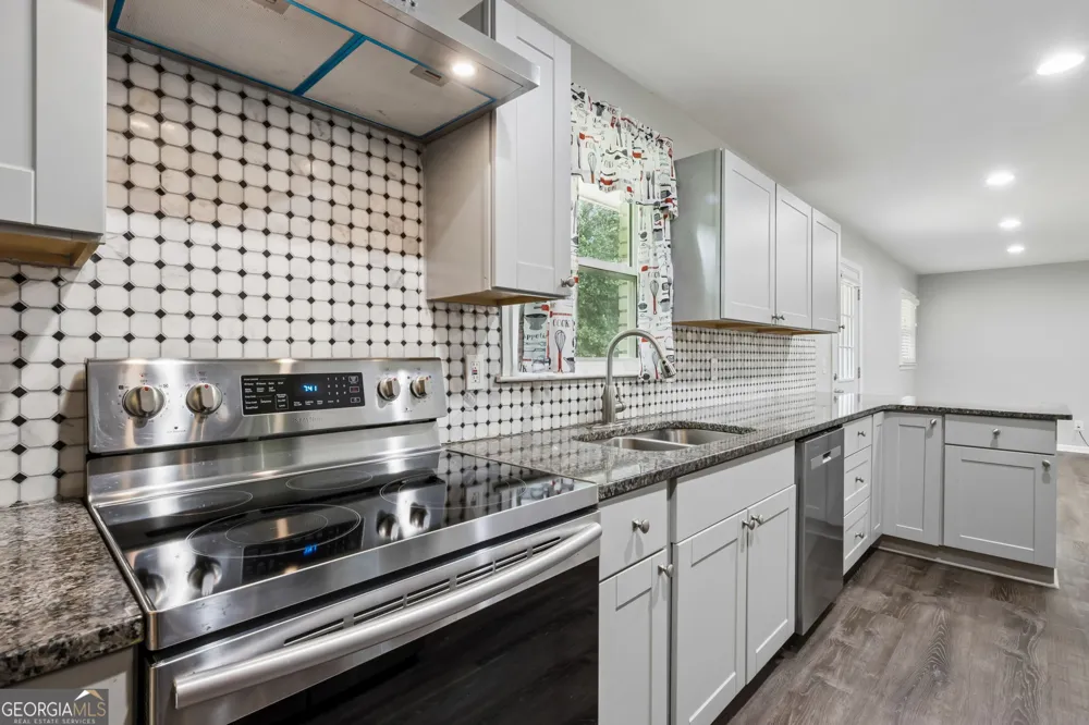 1331 Owen CIR Buford, GA 30518