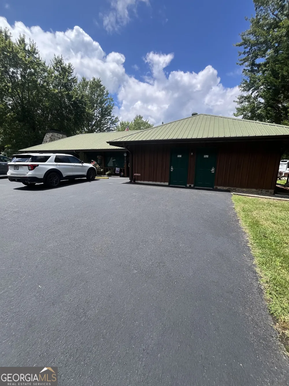 175 Choestoe Falls CIR Blairsville, GA 30512