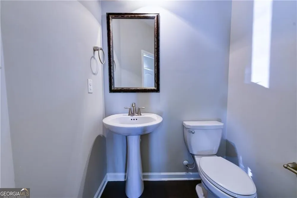 1226 Fischer TRCE Cumming, GA 30041