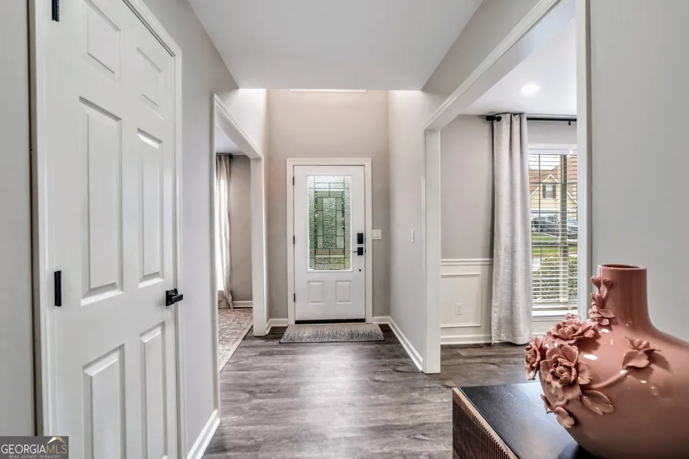 8008 Clearview CIR Riverdale, GA 30296