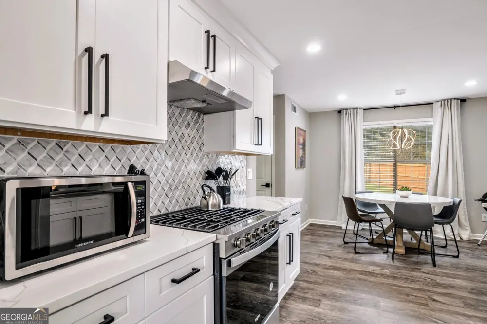 8008 Clearview CIR Riverdale, GA 30296