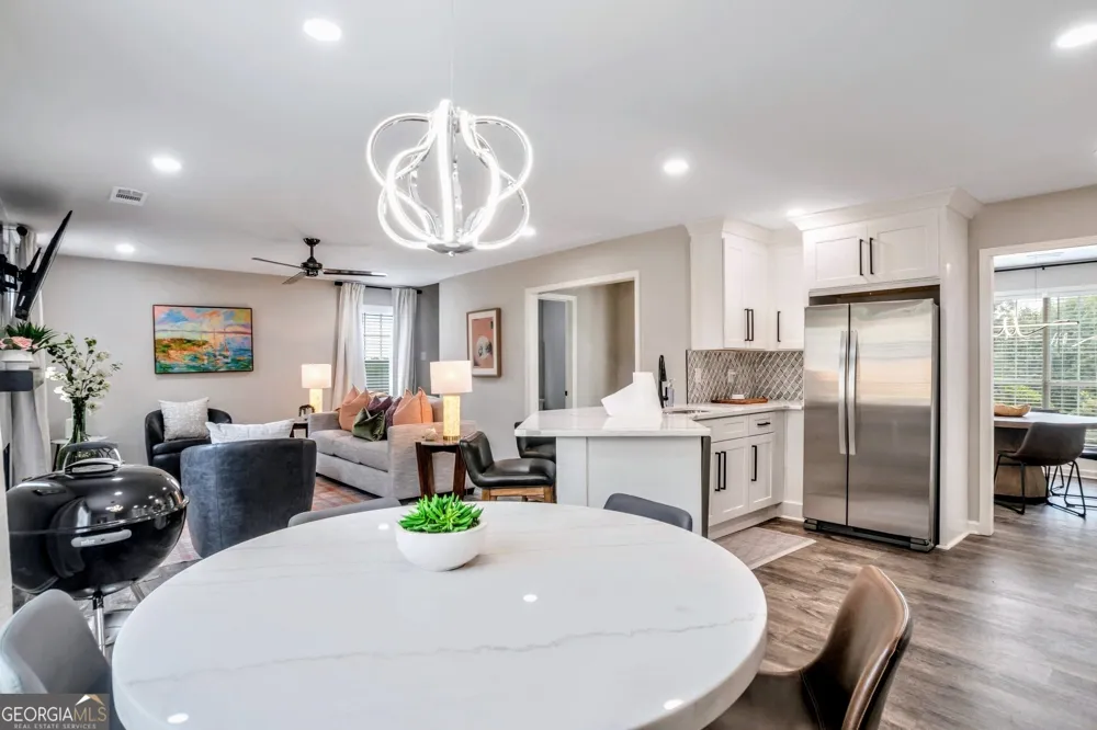 8008 Clearview CIR Riverdale, GA 30296