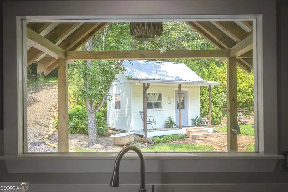8679 Lakewood HWY Mineral Bluff, GA 30559