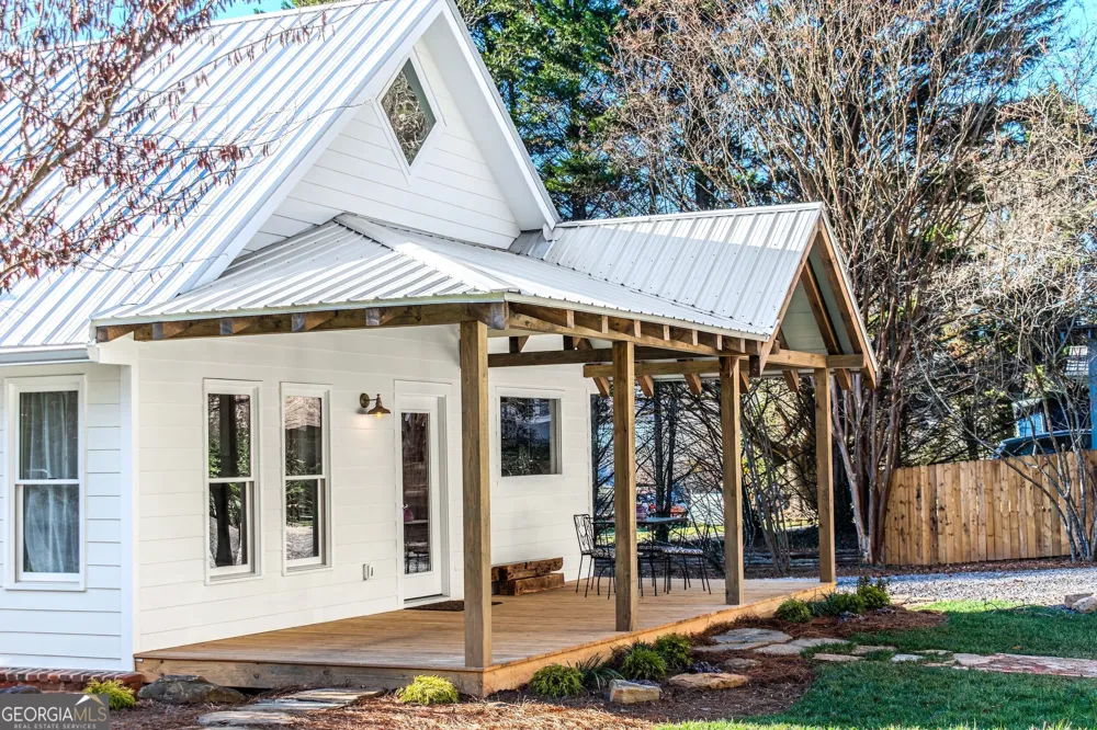 8679 Lakewood HWY Mineral Bluff, GA 30559